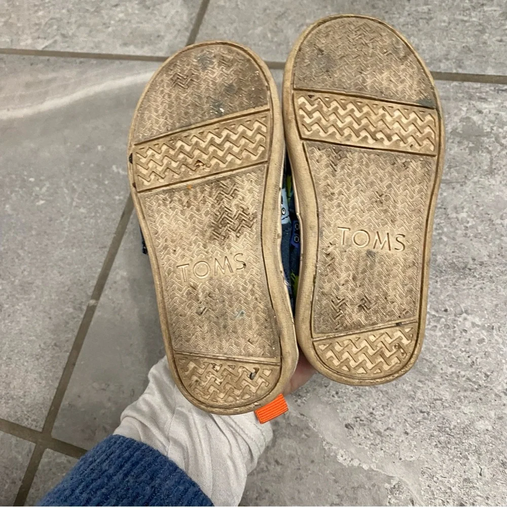 TOMs Toddler Size 7 Monster Slip On Velcro Shoes